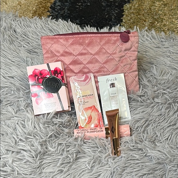 Pillow Talk Bundle & Ipsy Bag w/Flowerbomb Ruby Orchid, Fenyl Scrub & Cleanser - Picture 12 of 13